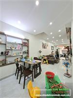 - Nhà 4 tầng dân xây ngõ 152 Hồ Sen có ô chờ thang máy  