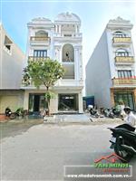 - Nhà 4 tầng TĐC Hồ Sen - Tam Kỳ thang máy