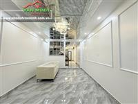 Bán nhà đẹp phố Trần Nguyên Hãn, Oto đỗ cửa, Lê Chân, HP