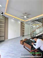 - Bán nhà Chợ Hàng Hải Phòng.
