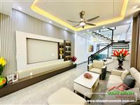 - Nhà 60m2 sân cổng đường Chợ Hàng Hải Phòng.