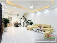 Bán nhà Lạch Tray lô góc ngay gần mặt đường