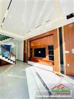 Nhà 71m² (12m sân cổng) Ngô Gia Tự phía Văn Cao. - Ô tô đỗ sân. 