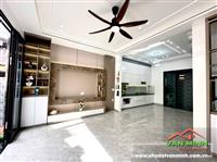 - Nhà 4 Tầng ngõ nông Đường Miếu Hai Xã phía Hồ Sen.