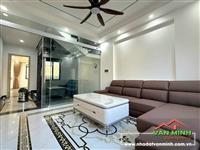 - Nhà 4 tầng gần mặt đường Hồ Sen. Lắp sẵn thang máy.