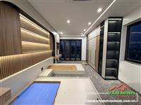 - Nhà 7 tầng Lô Góc khu TĐC Hồ Sen Hải Phòng .  - 50m2  thang máy đua văng 2 bên từ tầng 2 gần 70m².