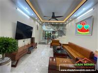 Bán nhà Ngô Gia Tự ngõ nông rộng có chỗ để oto