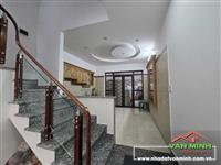 Bán Nhà gốc dân xây chắc chắn mặt ngõ Trại Lẻ ô tô cách nhà 10m 