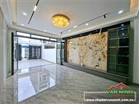 - Bán nhà tuyến 2 Đường Thiên Lôi  Hải Phòng  - Diện tích: 141m² xây 4 tầng. - Sân cổng để ô tô. Sân vườn cây sau nhà Hồ Cá. 