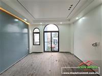 - Bán nhà gần Hoàng Huy maill đường Võ Nguyên Giáp Lê Chân. - Diện tích: 55m2 xây dựng 4 tầng.  - Phòng khách, phòng ăn, vs c