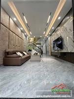 Bán Nhà 4 tầng thang máy , Tại Chợ Hàng Thông Hồ Sen oto đỗ cửa 