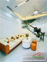 - Nhà tại Thiên Lôi - Chợ Đôn Lê Chân. - Vị trí tuyệt đẹp ngõ ngoài 2 ô tô tránh nhau sau mỗi nhà mặt ngõ, sân cổng riêng biệ