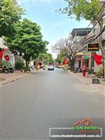 - Siêu phẩm mặt đường tuyến 2 Hồ Sen Lê Chân Hải Phòng. - Xây cao tầng thang máy. - Đường rộng thông thương kinh doanh tấp nậ