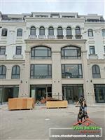 - Bán nhà 5 tầng Văn Cao Hải Phòng  - Thang máy có sân sau thoáng mát  - Tầng 1 thông view công viên và sân sau - Tầng 2 phòn