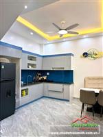 Bán Căn Nhà Sân Cổng Ngay Hồ Sen- Chợ Hàng