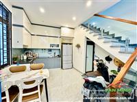 Bán nhà đẹp phố Chợ Hàng - Hồ Sen, ngay sau mặt đường