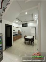Bán nhà phố Văn Cao ngõ nông oto vào tận cửa