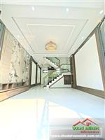 - Nhà 4 tầng đường Hồ Sen có sân rộng  