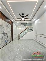 ✨ BÁN GẤP NHÀ 4 TẦNG ĐÔNG KHÊ - CHỈ 3.3 TỶ! ✨  * Diện tích: 43m²  * Công năng: 4PN, PK, Bếp, PT, Sân phơi.  * Vị trí: Ngõ 4m,