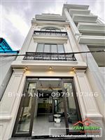 Bán nhà đẹp xây mới ngay sát Aeon Mall - Thiên Lôi - Oto đỗ cửa
