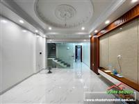 - Nhà 4 tầng thang máy phân lô Văn Cao Hải Phòng. 