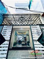 - Nhà 60m2 sân cổng đường Chợ Hàng Hải Phòng.