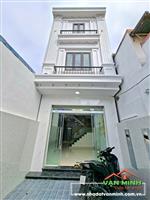 - ĐỘC LẬP – SÂN CỔNG RIÊNG TẠI PHỐ MIẾU HAI XÃ 