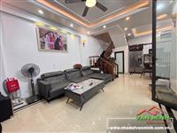 Bán nhà Lạch Tray có sân cổng riêng oto đỗ trước cửa