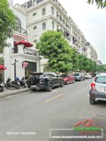 - Nhà xây đường Hồ Sen 70m² ngang 8m mặt ngõ.