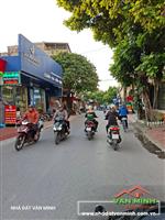 - Nhà 3 tầng dân bán tuyến 2 Hoàng Minh Thảo. 