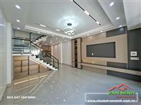 - Ôtô vào nhà diện tích 62m2 ngang 5m. - Đường rộng khu phân lô Aeon Thiên Lôi. 