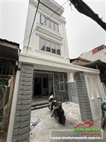 Bán nhà Chợ Hàng - Hồ Sen sân cổng - garaoto