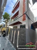 - Một căn nhà 3 mặt thoáng ở Phương Lưu - Hoàng Thế Thiện gần đường Lê Hồng Phong  