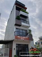 - Siêu phẩm 75m² xây 4 tầng Hồ Sen  