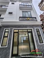 Bán nhà Hồ Sen oto đỗ gần nhà