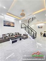 - Nhà Phố Dư Hàng ngay gần đường Hồ Sen - Xây mới 3 tầng lô góc cực thoáng, tặng toàn bộ nội thất. - Diện tích: 50m² Ngang 4,