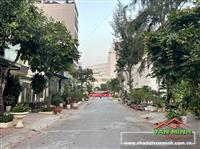 - Bán đất khu 4 Vĩnh Niệm cạnh Vinhomes Marina  - Diện tích: 100m2 ngang 5m dài 20m - Đường rộng 12m cả vỉa hè - Hướng Tây Bắ