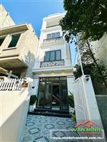 Nhà đẹp sân cổng Thiên Lôi