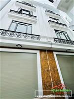 - Bán nhà tại Thiên lôi - chợ Đôn, vị trí tuyệt đẹp ngõ ngoài 2 ô tô tránh nhau sau mỗi nhà mặt ngõ, sân cổng riêng biệt ngõ 