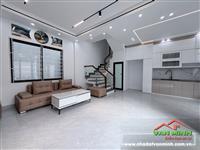 Bán nhà Thiên Lôi - Chợ Đôn. Nhà 4 tầng xây mới , sân cổng rộng rãi, cách mặt đường 20m