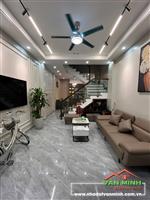 Bán nhà Hồ Sen Lê chân Hải phòng 