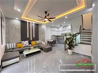  Nhà đẹp mặt ngõ Chợ Hàng độc lập lô góc