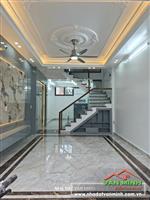BÁN NHÀ SIÊU PHẨM  NGÔ GIA TỰ - LÊ HỒNG PHONG