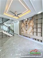 - Bán nhà 4 tầng khu Hồ Sen - Hải Phòng.