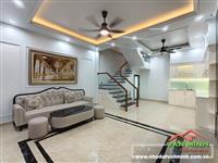 Bán Nhà 70m + Sân Cổng Riêng Tại Hồ Sen - Lê Chân - Hải Phòng