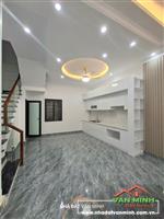 - Bán nhà Miếu Hai Xã gần Hồ Sen sân cổng riêng.  