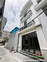 Bán nhà đẹp xây mới ngay sát Aeon Mall - Thiên Lôi - Oto đỗ cửa