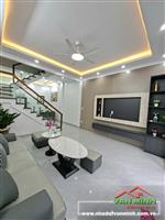 - Bán nhà cạnh khu TĐC A51 Hồ Sen Hải Phòng.