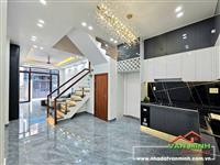 - Xây 4 tầng 46,8m2 sân cổng riêng tư. 