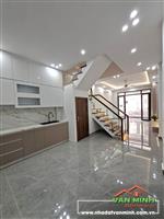 - Nhà 4 tầng gần đường Lạch Tray Hải Phòng.